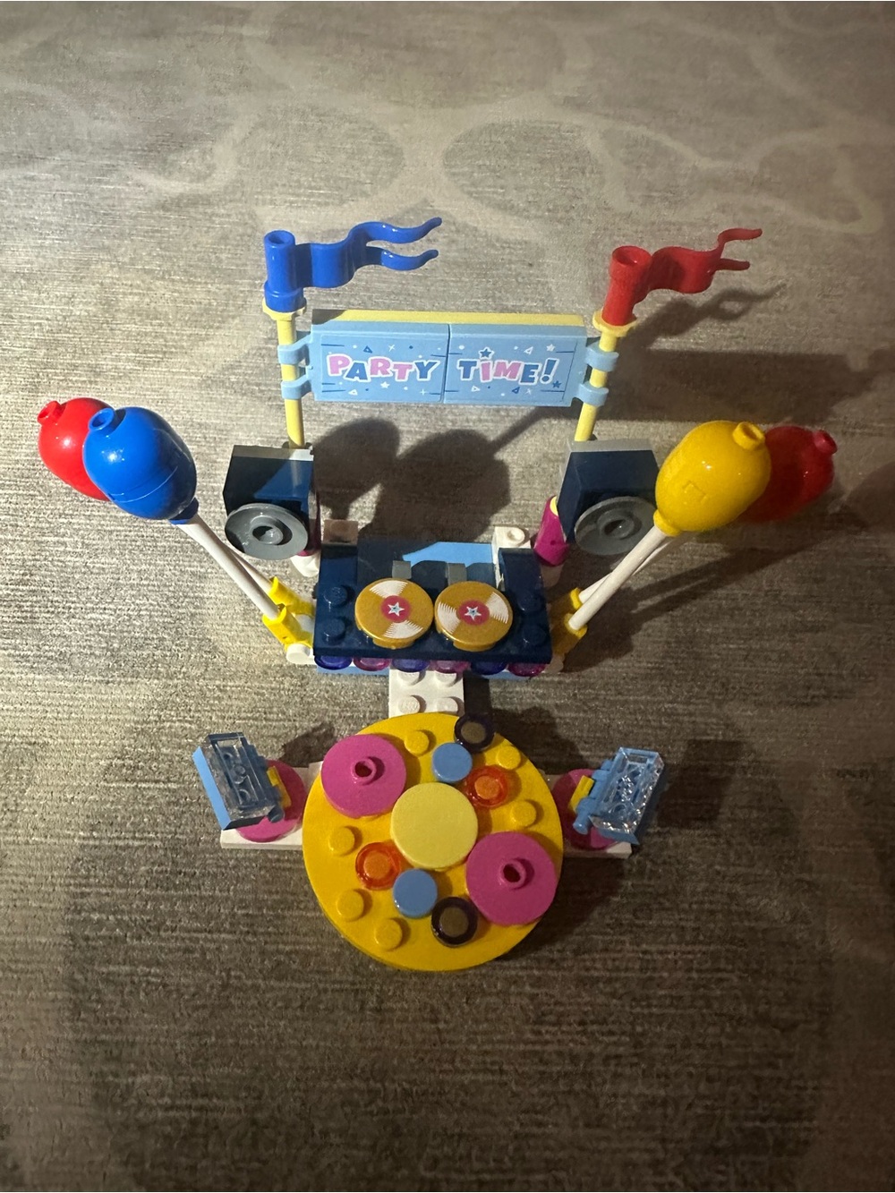 LEGO Unikitty! Party Time 41453 - Picture 7 of 9